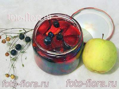 пятиминутка из яблок с черноплодной рябиной в домашних условиях