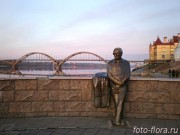 весенний фото пейзаж - Волга и поэт Ошанин