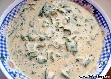 приготовление запеканки фото - добавляем шпинат в тесто